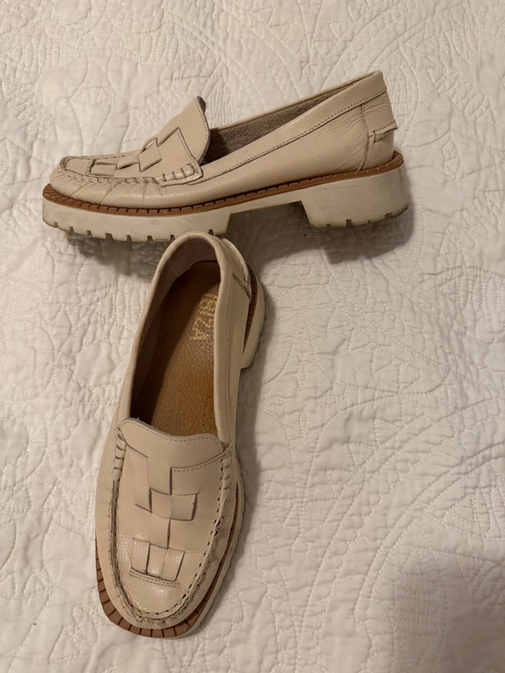 Women's Cream Leather Woven Lug-Trim Loafers